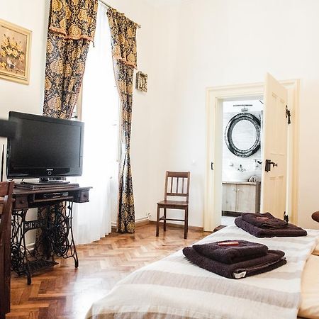 Brukenthal Central Apartments Сибиу Экстерьер фото
