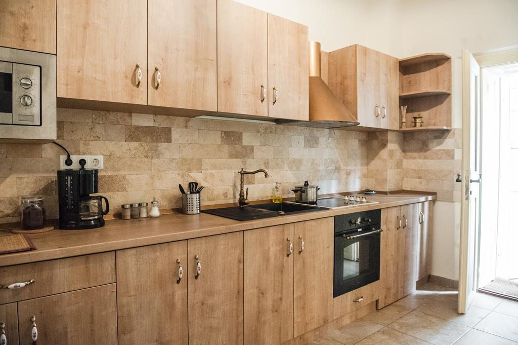 Brukenthal Central Apartments Сибиу Номер фото