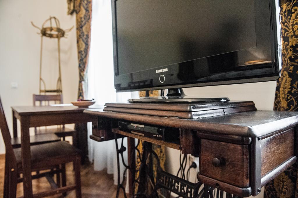 Brukenthal Central Apartments Сибиу Номер фото