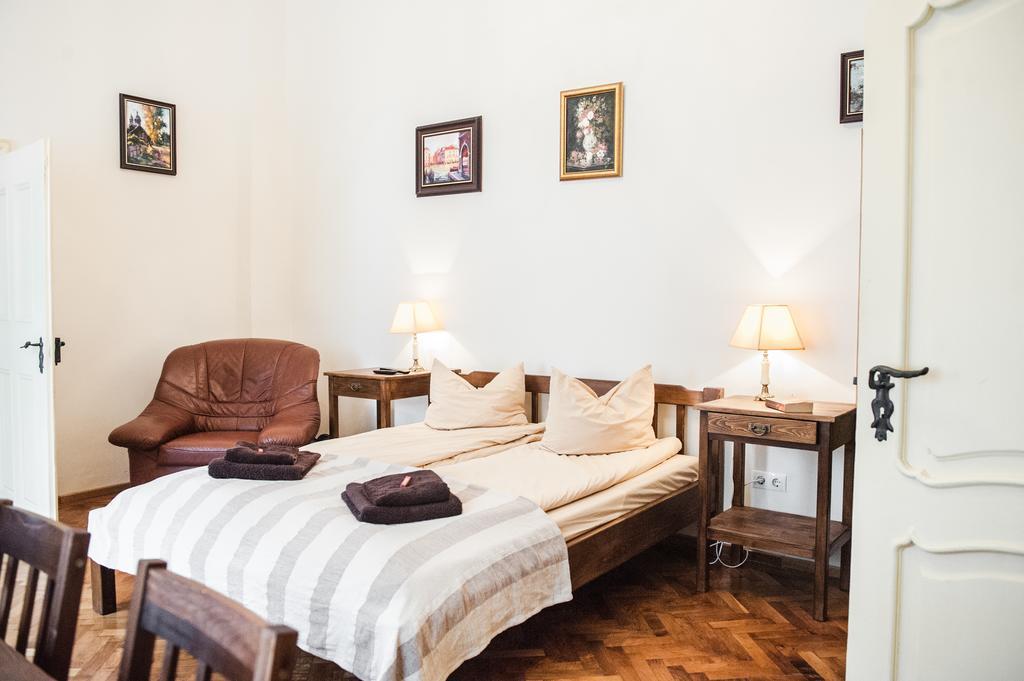 Brukenthal Central Apartments Сибиу Номер фото