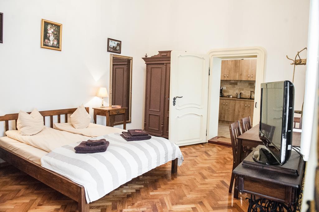 Brukenthal Central Apartments Сибиу Номер фото