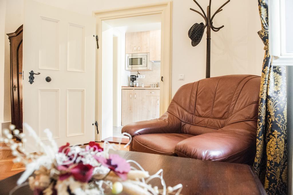 Brukenthal Central Apartments Сибиу Номер фото