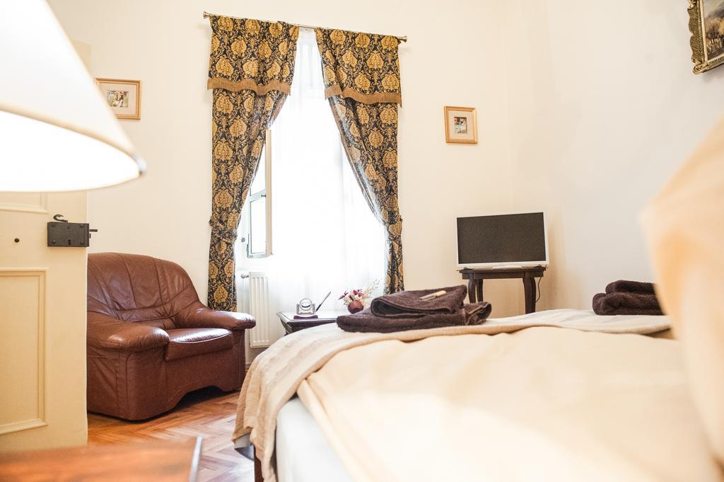 Brukenthal Central Apartments Сибиу Номер фото
